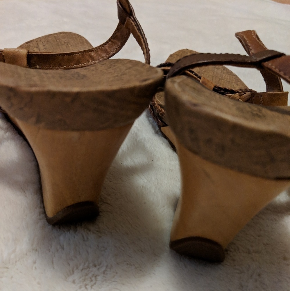 Kenneth Cole Reaction sandals. - Picture 7 of 7